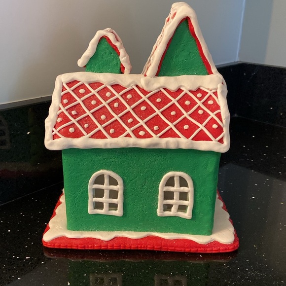 LIT Gingerbread House PET SHOP w/Gingerbread Dogs, Christmas Tree with Bones - Picture 10 of 13